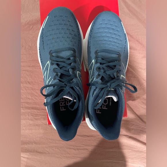 New Balance Fresh Foam - Picture 6 of 11